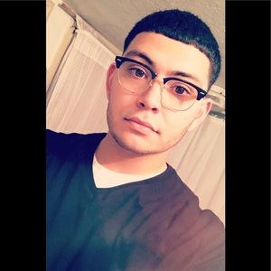 Meet your Posher, Carlos